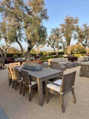 RH West Hollywood | The Gallery on Melrose Avenue by null