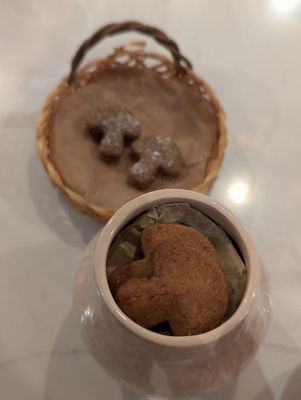Oyster Oyster by null