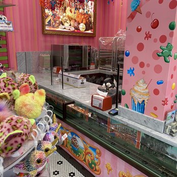 Sloan's - Doral - Inside - Ice Cream & Frozen Yogurt Near Me - Doral, Florida Sloan's - Doral - Inside - Ice Cream & Frozen Yogurt Near Me - Doral, Florida