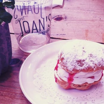 Joan's on Third - strawberry cream puff - Breakfast & Brunch Near Me - Los Angeles, California