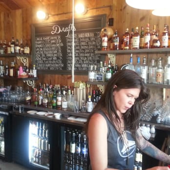 School House Pub - Pubs Near Me - Austin, Texas