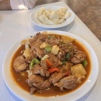 Dolan's - Big Plate Chicken + Extra noodles - Asian Fusion Near Me - Alhambra, California