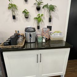 Salon on Westcott - Coffee bar