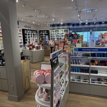 Bath & Body Works - Perfume Near Me - Sunrise, Florida