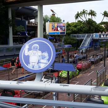 Autopia - Amusement Parks Near Me - Anaheim, California Autopia - Amusement Parks Near Me - Anaheim, California