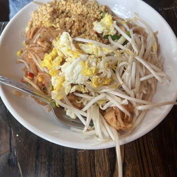 Thai Signature - Chicken Pad Thai - Thai Near Me - Alexandria, Virginia Thai Signature - Chicken Pad Thai - Thai Near Me - Alexandria, Virginia