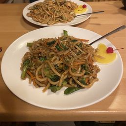 Vegetable yaki udon, chicken yaki udon