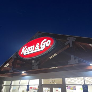 Kum & Go - the front of the store - Convenience Stores Near Me - Omaha, Nebraska