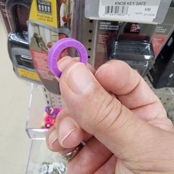 Reeves Hdw - RUBBER KEY CAP