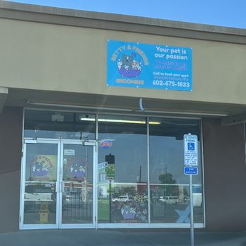 Betty and Friends Grooming - Located in the shopping center at the intersection of Central and Baseline (behind Pizza Patron) - Pet Groomers Near Me - Phoenix, Arizona Betty and Friends Grooming - Located in the shopping center at the intersection of Central and Baseline (behind Pizza Patron) - Pet Groomers Near Me - Phoenix, Arizona
