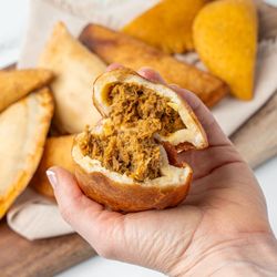 Delicias Cuban Bakery - Authentic Colombian and Venezuelan Empanadas