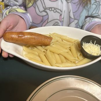 Black Bear Lodge & Saloon - Kids butter noodles with a breadstick - Steakhouses Near Me - Baxter, Minnesota