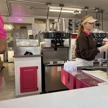 Frostie Freeze - Ice Cream & Frozen Yogurt Near Me - Fort Atkinson, Wisconsin Frostie Freeze - Ice Cream & Frozen Yogurt Near Me - Fort Atkinson, Wisconsin