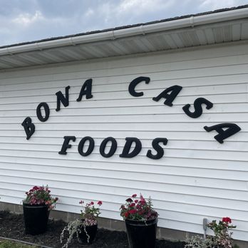 Bona Casa - Exterior - Pizza Near Me - Cumberland, Wisconsin