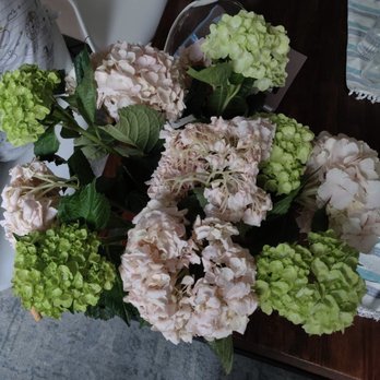 Riley's Flowers - Florists Near Me - Santa Barbara, California Riley's Flowers - Florists Near Me - Santa Barbara, California