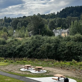 Van Doren's Landing Park - More picnic seating - Parks Near Me - Kent, Washington Van Doren's Landing Park - More picnic seating - Parks Near Me - Kent, Washington