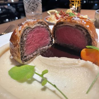 Gordon Ramsay Hell's Kitchen - Beef Wellington - Desserts Near Me - Washington, DC, District of Columbia