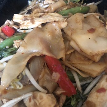 Asian Bistro - Drunken noodles chicken beef  pork - Asian Fusion Near Me - Alexandria, Virginia