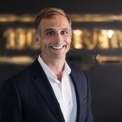 The Heights - Meet board-certified plastic surgeon, Dr. Matthew Isakson of The Heights Plastic Surgery Med Spa.