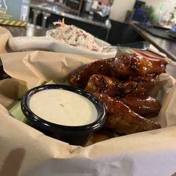 Double B's BBQ - Coleslaw & wings - Barbeque Near Me - West Allis, Wisconsin Double B's BBQ - Coleslaw & wings - Barbeque Near Me - West Allis, Wisconsin