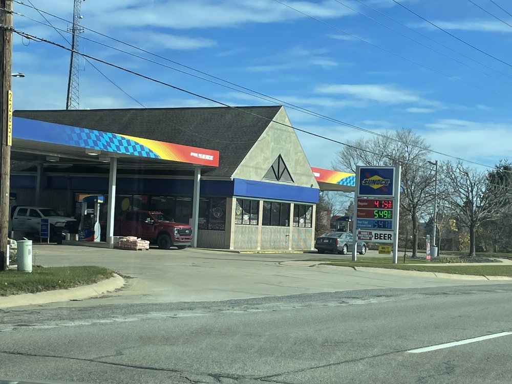 SUNOCO Updated May 2024 4525 E Grand River Ave, Howell, Michigan