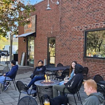 Benchtop Brewing - Outside - Breweries Near Me - Norfolk, Virginia Benchtop Brewing - Outside - Breweries Near Me - Norfolk, Virginia