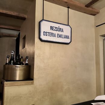 Rezdôra - Italian Near Me - New York, New York
