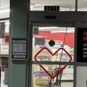 CVS Pharmacy - Closed door - Drugstores Near Me - Los Angeles, California