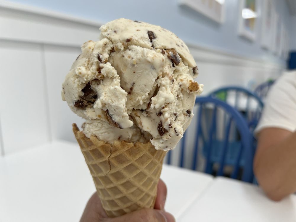 Phil's Ice Cream Logo