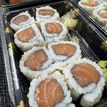 Sushi Time - Salmon roll - Japanese Near Me - Torrance, California