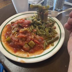 Pizza Bella - Green Beans and Tomatoes & Okra