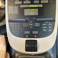 SATS - Precor treadmill