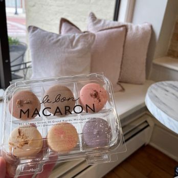 Le Bon Macaron - To go box for Macarons - Macarons Near Me - Grand Rapids, Michigan