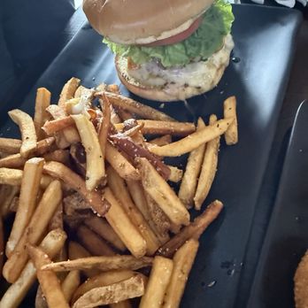 Burgers 2 Beer - Habanero Burger - Bars Near Me - Solon, Ohio