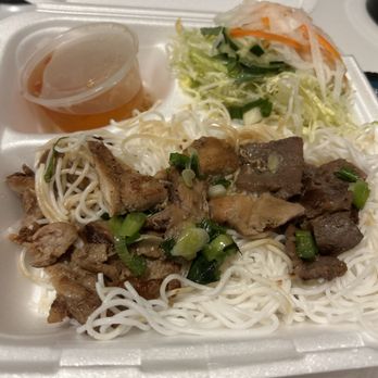 Pho Le 777 - Bun Thit Nuong - Vietnamese Near Me - Chicago, Illinois