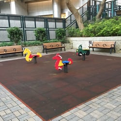 堅尼地道遊樂場 - Playground