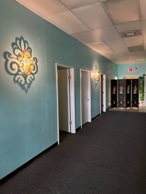 Welcome to Royal Palm Massage FL - let our Chinese Therapist make you feel relaxed and renewed today!