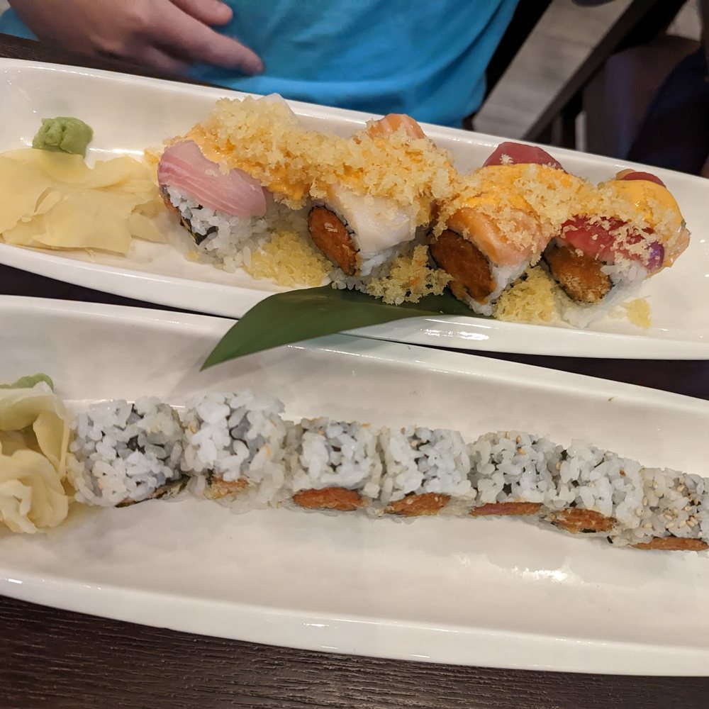 Mizu Sushi & Thai - Tiger Roll and Spicy Tuna Roll - Sushi Bars Near Me - Naples, Florida Mizu Sushi & Thai - Tiger Roll and Spicy Tuna Roll - Sushi Bars Near Me - Naples, Florida
