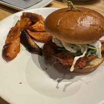 True Food Kitchen - nashville hot chicken sandwich - New American Near Me - Hackensack, New Jersey
