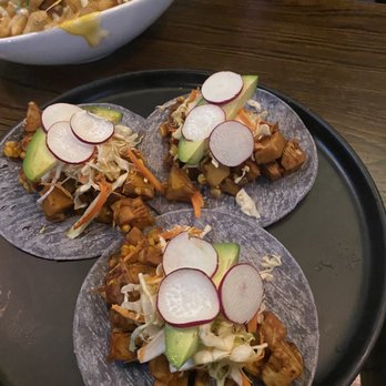Féile - Jackfruit tacos - Sports Bars Near Me - New York, New York Féile - Jackfruit tacos - Sports Bars Near Me - New York, New York