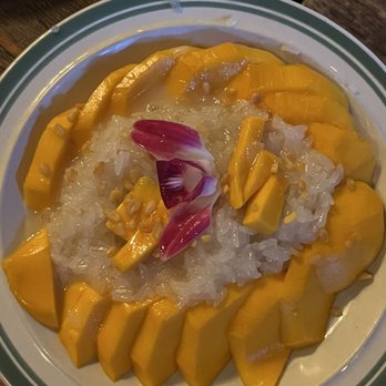 Saranrom Thai - Mango Sticky rice - Thai Near Me - Elmhurst, New York