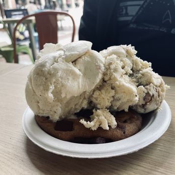 Insomnia Cookies - Ice Cream on a Deluxe Cookie - Desserts Near Me - Los Angeles, California Insomnia Cookies - Ice Cream on a Deluxe Cookie - Desserts Near Me - Los Angeles, California