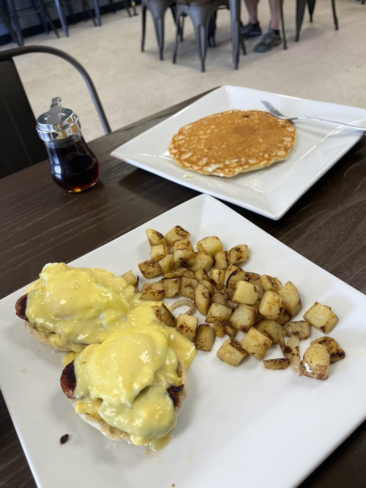 LARISA’S BISTRO AND BAKERY Breakfast & Brunch 58 Greenville Ave