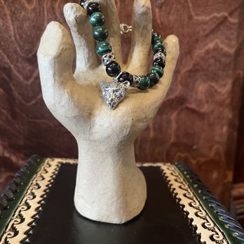 Diju Jewelry - Bracelet in silver and malachite stones and jaguar pendent - Jewelry Repair Near Me - San Francisco, California Diju Jewelry - Bracelet in silver and malachite stones and jaguar pendent - Jewelry Repair Near Me - San Francisco, California