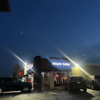 Minami Sushi - Japanese Near Me - Streamwood, Illinois