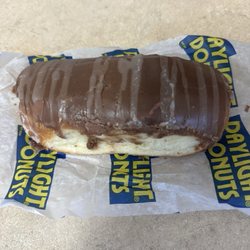 Daylight Donuts of Ruston - Bavarian cream long John