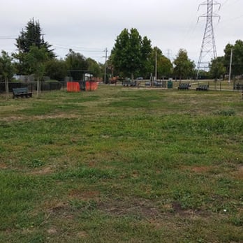 Eden Greenway Dog Park - Large dog area - Dog Parks Near Me - Hayward, California