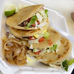Taqueria El Amigo - Gorditas de asada