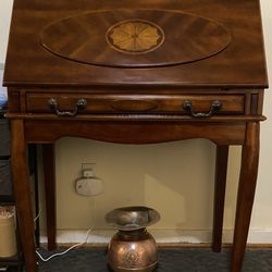 Barn House of Antiques & Primitives