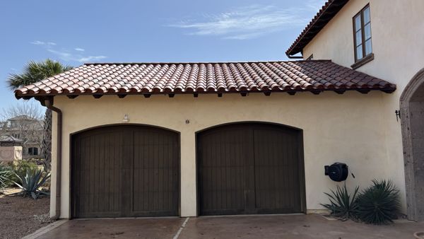 Aim High Roofing Solutions Logo